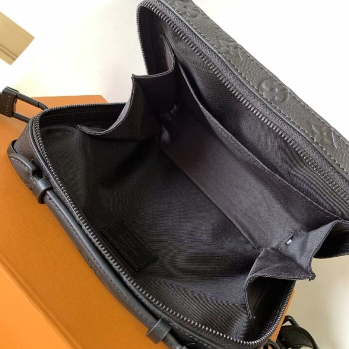 Box Bag Louis Vuitton Monogram Black LV038 - Image 7