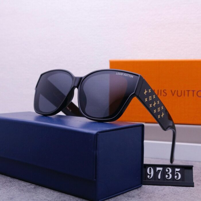 Sunglasses Louis Vuitton LVW068 - Image 1