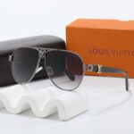 Sunglasses Louis Vuitton LVW062 - Image 4