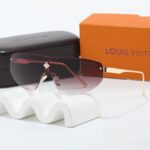 Sunglasses Louis Vuitton LVW063 - Image 4