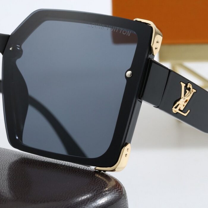 Sunglasses Louis Vuitton LVW072 - Image 4