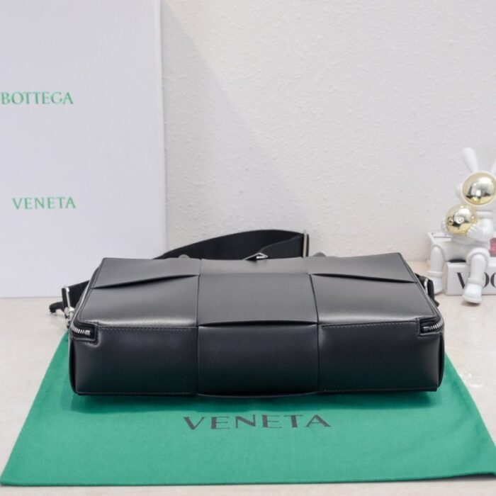 Bottega Veneta Arco Briefcase BV002 - Image 5
