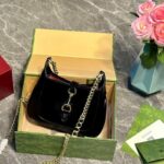 Gucci Jeckie Shoulder Bag GC213