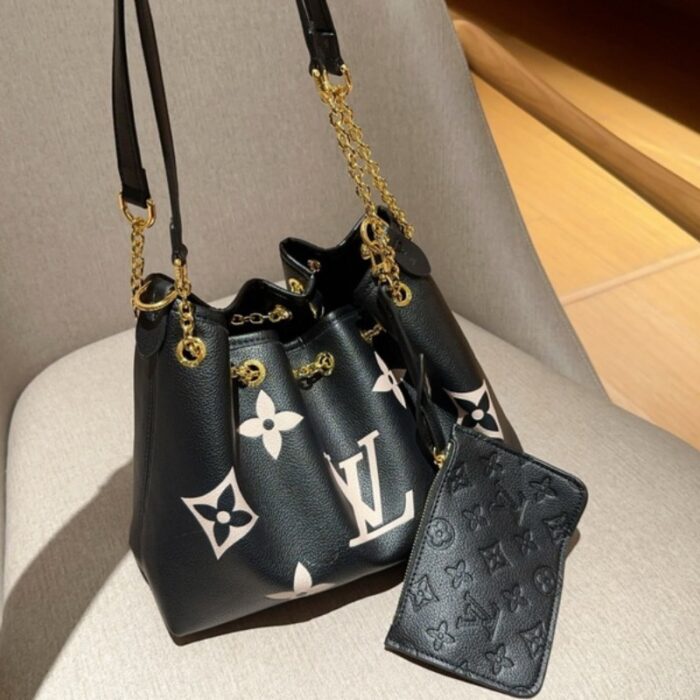 Louis Vuitton Bundle Tote Bag LV262 - Image 1