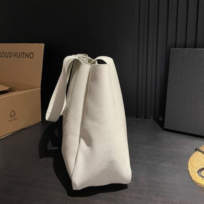 Prada Flou Leather Tote Bag PD094 - Image 2