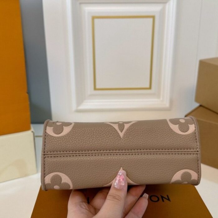 Louis Vuitton On The Go Tote Bag LV260 - Image 3