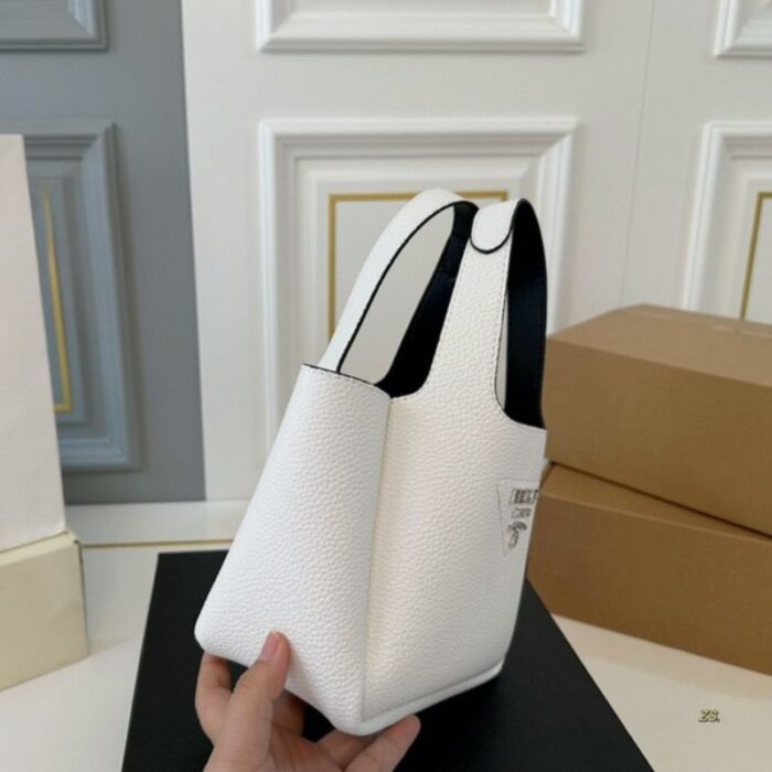Prada White/Black Medium Leather Bag PD082 - Image 3