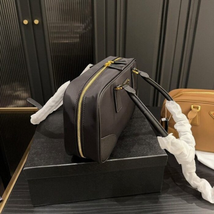 Prada Re-Edition 1978 Tote Bag PD099 - Image 3