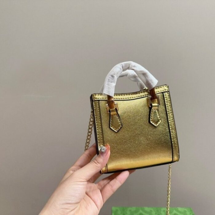 Gucci Diana Mini Bag Metallic Golg GC207 - Image 4