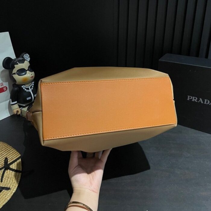 Prada Nylon Vintage Bag PD085 - Image 4