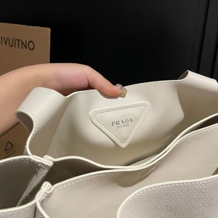 Prada Flou Leather Tote Bag PD094 - Image 4