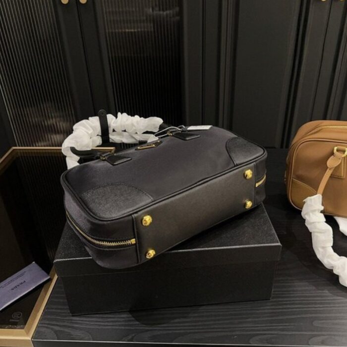 Prada Re-Edition 1978 Tote Bag PD099 - Image 4
