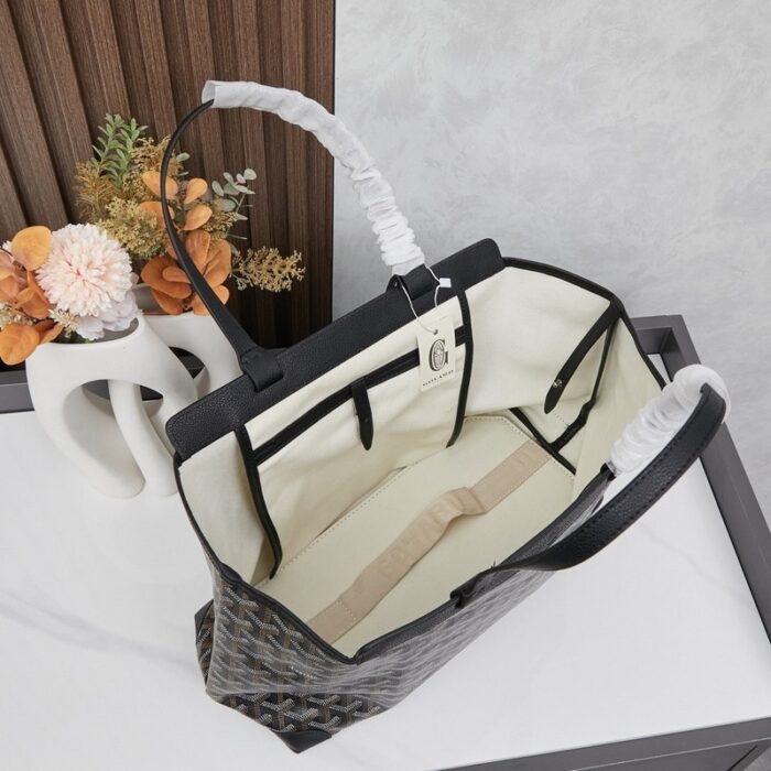 Goyard Bellechasse Biaude PM Bag Black GYD027 - Image 4