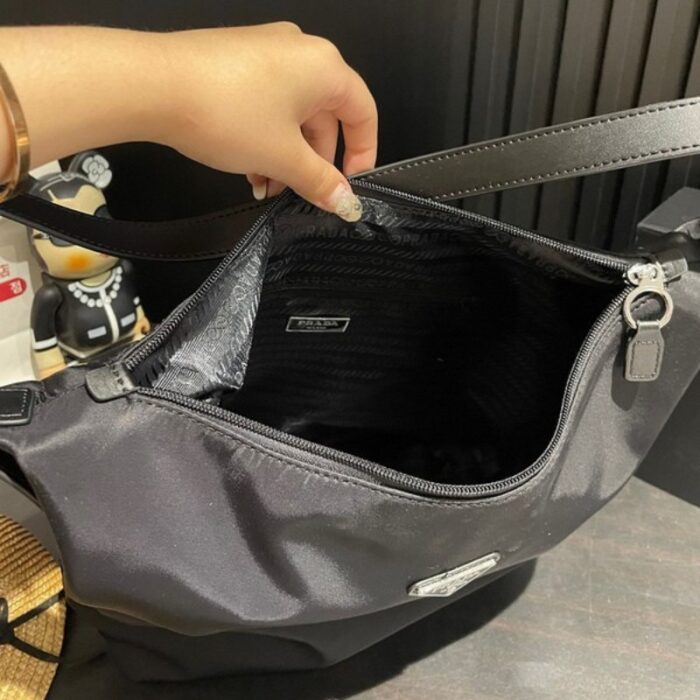 Prada Nylon Vintage Bag PD084 - Image 5