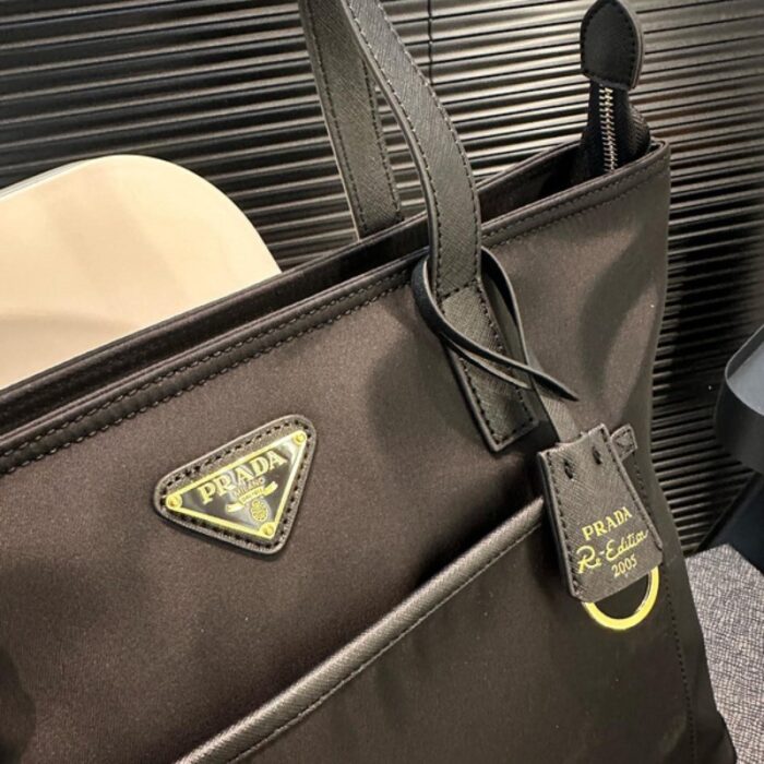 Prada Re-Edition 1978 Re-Nylon And Saffiano Tote Bag PD080 - Image 6