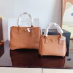 Prada Galleria Tote Bag PD098 - Image 4