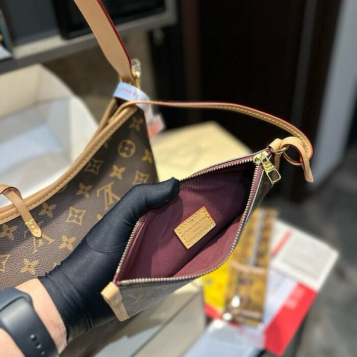 Louis Vuitton  CarryAll MM Monogram Bag LV266 - Image 7