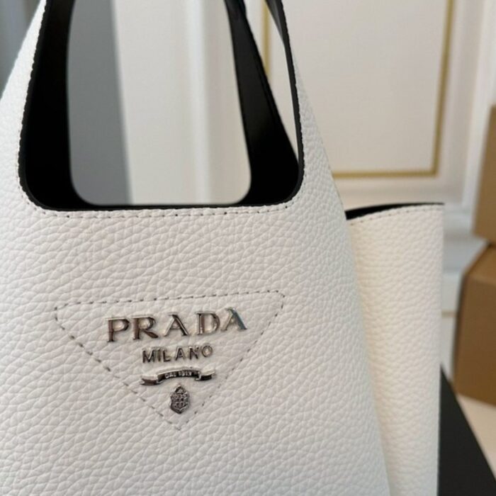 Prada White/Black Medium Leather Bag PD082 - Image 7